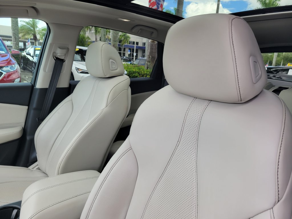 Certified 2025 Acura RDX w/ Technology Package AWD/4WD image 17