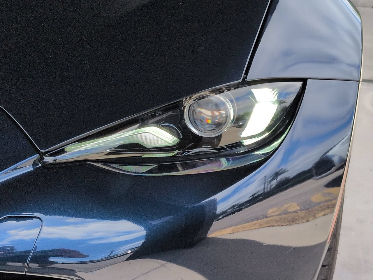 Used 2025 MAZDA MX-5 Miata Grand Touring w/ Weather Package RWD image 10