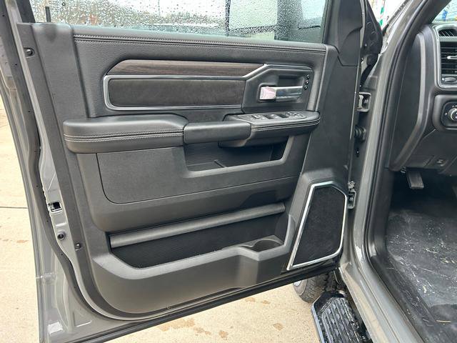 New 2026 RAM 2500 Laramie w/ Night Edition image 7