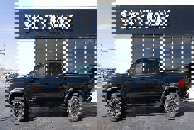 New 2026 GMC Canyon AT4 image 2