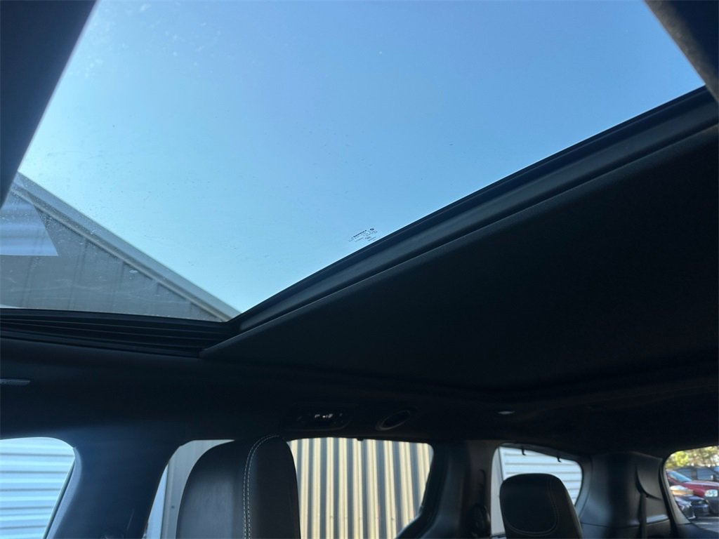 Certified 2025 Chrysler Pacifica Limited image 22