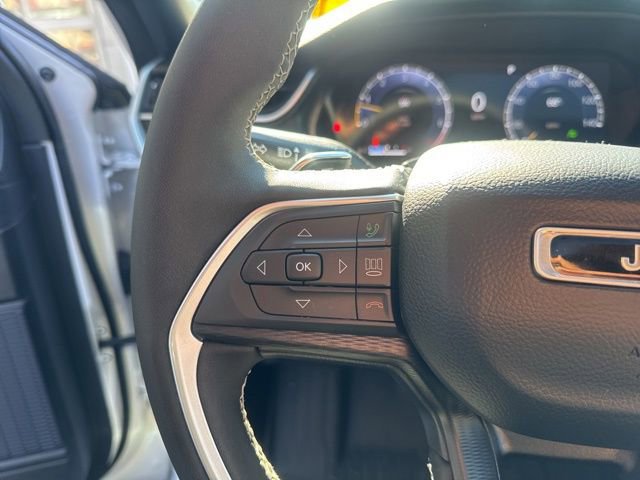 Used 2024 Jeep Grand Cherokee Altitude image 13