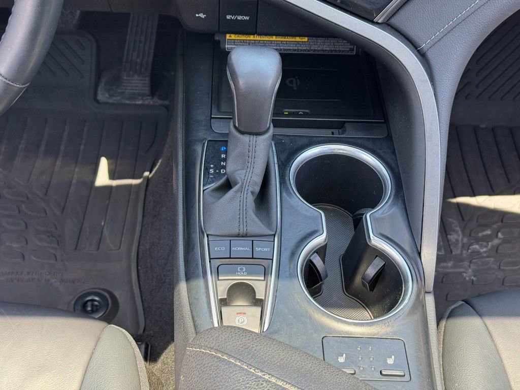 Used 2020 Toyota Camry XSE FWD image 19