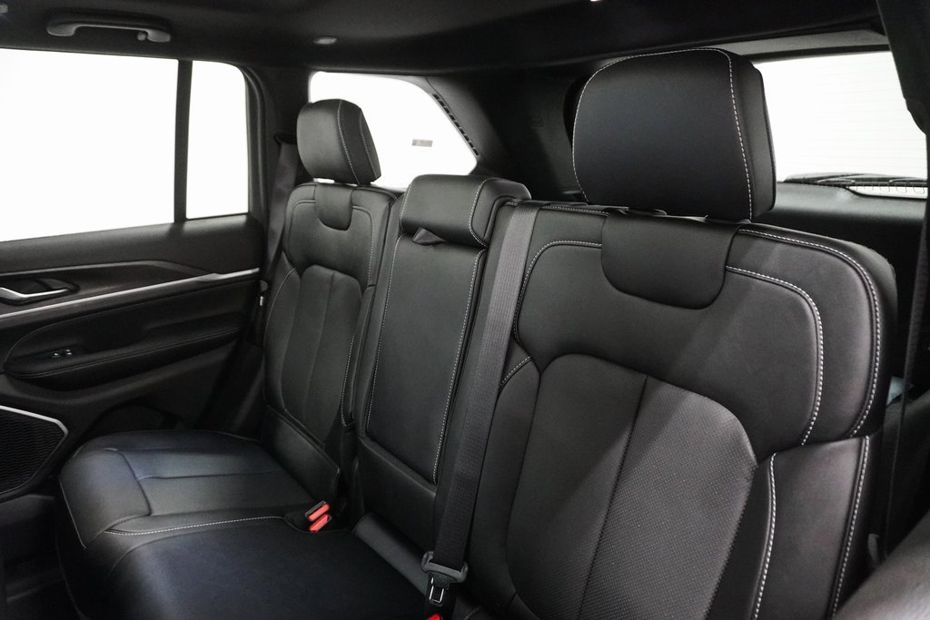 New 2026 Jeep Grand Cherokee Limited image 16