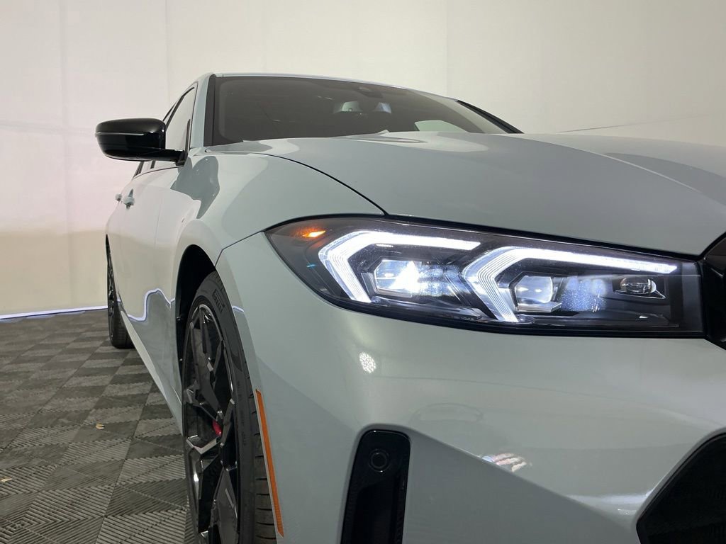 New 2026 BMW 330i Sedan w/ M Sport Package RWD image 30