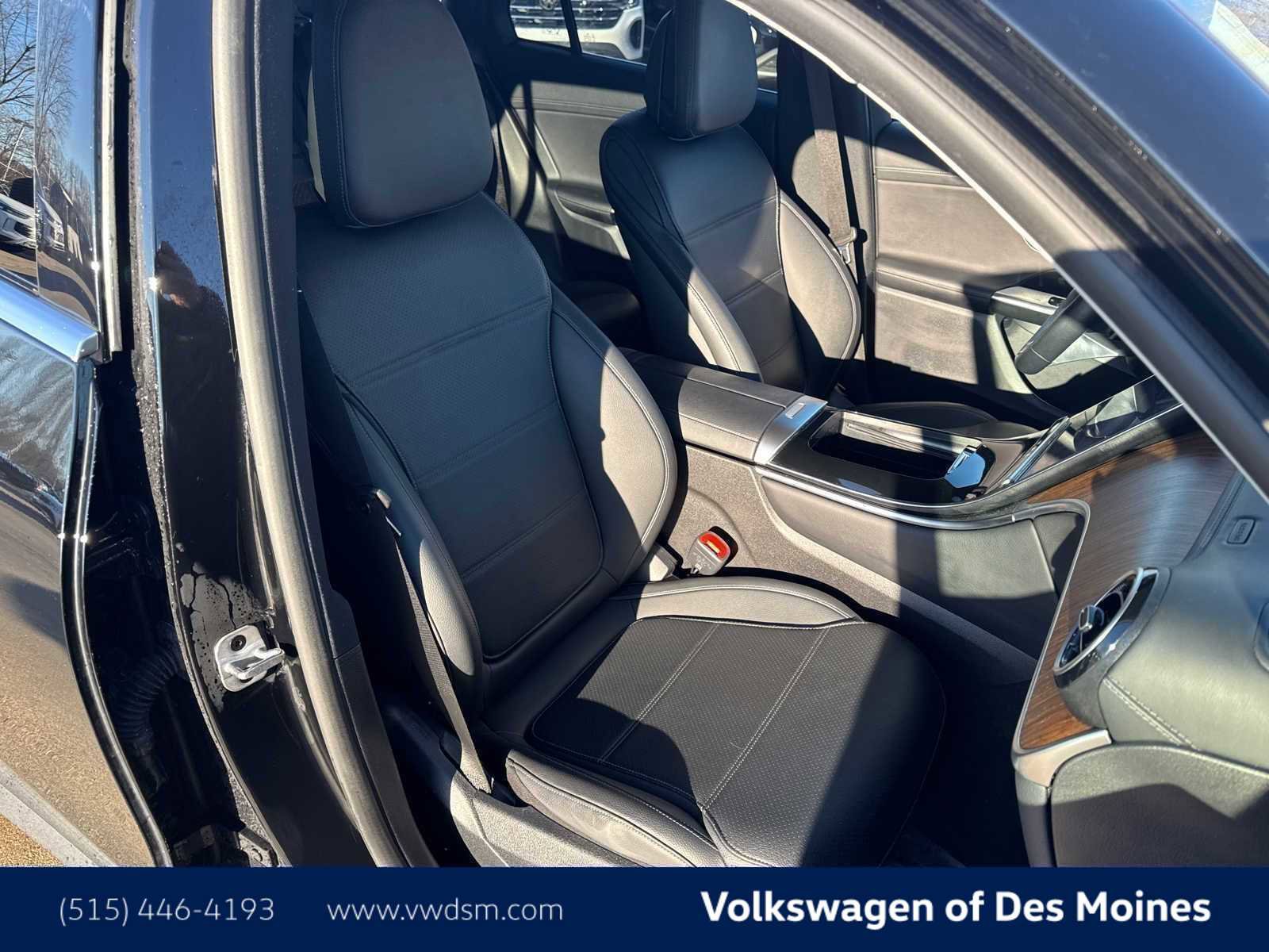 Used 2024 Mercedes-Benz GLC 300 4MATIC image 14