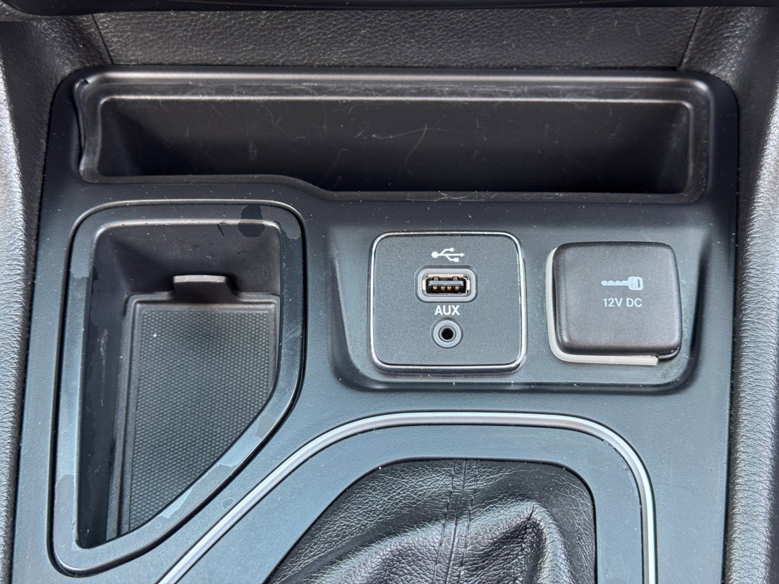 Used 2019 Jeep Cherokee Latitude w/ Popular Appearance Group FWD image 26