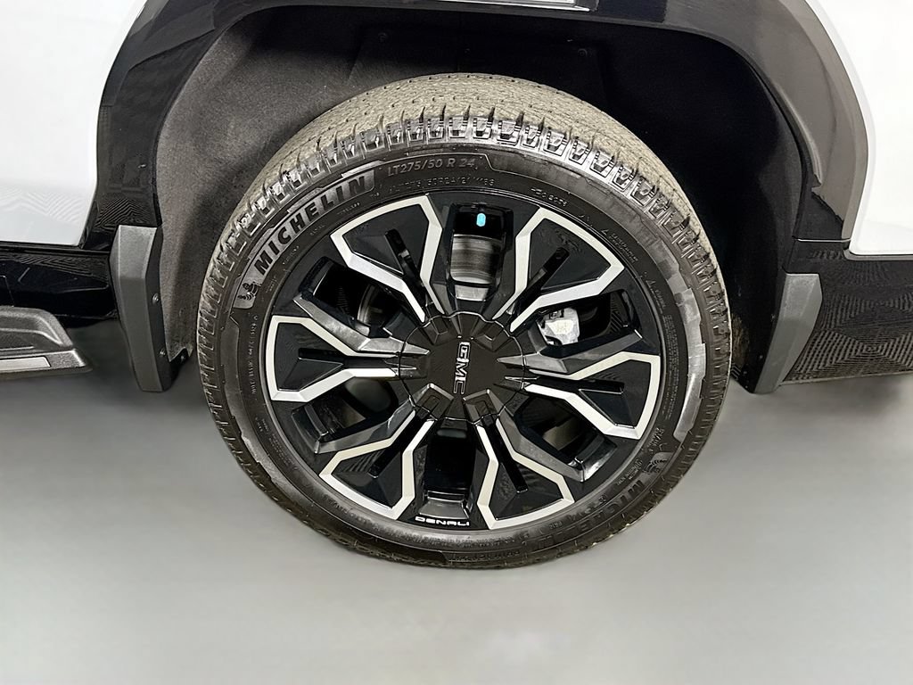 Used 2024 GMC Sierra EV Denali AWD/4WD image 37