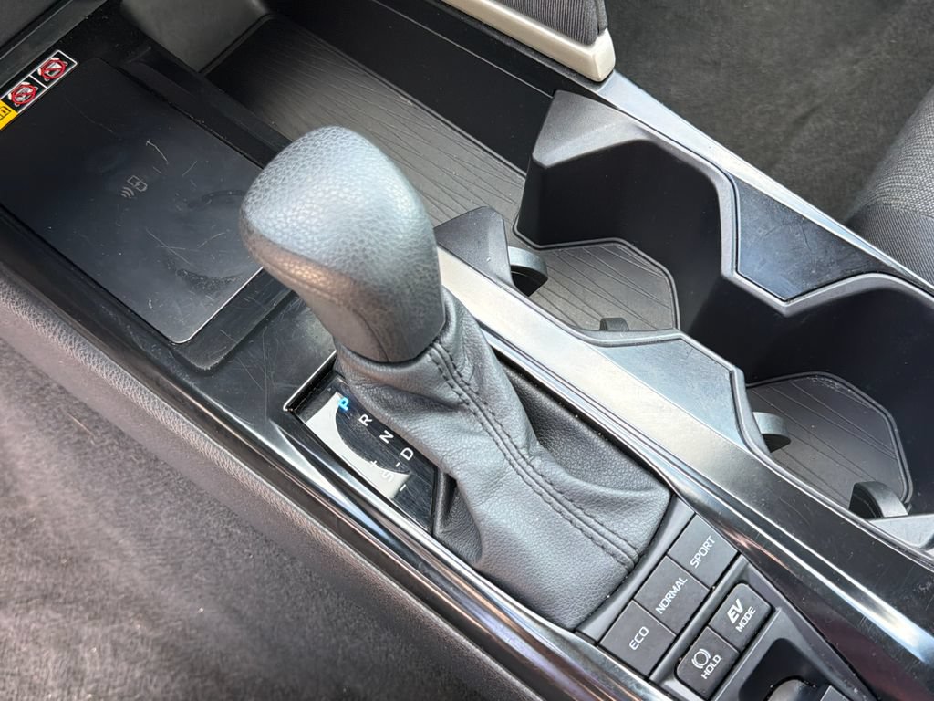 Used 2025 Toyota Camry LE FWD image 24