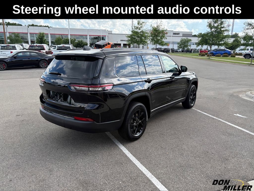 New 2025 Jeep Grand Cherokee L Laredo image 5