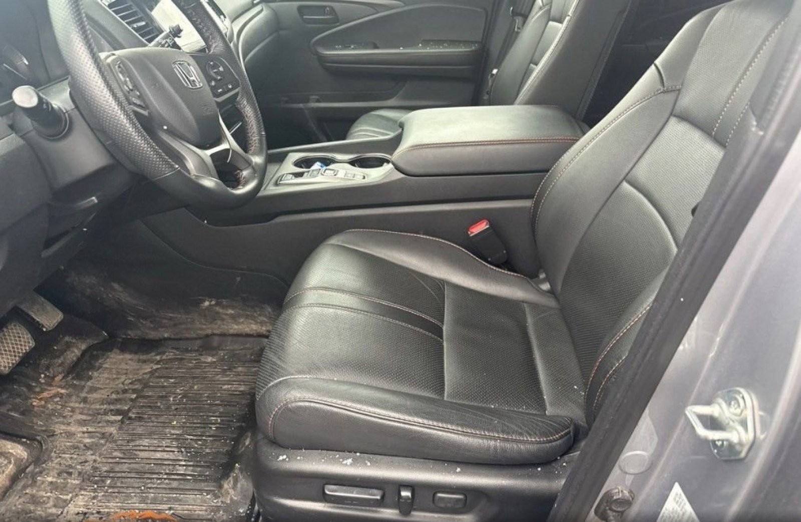 Used 2024 Honda Passport TrailSport image 12