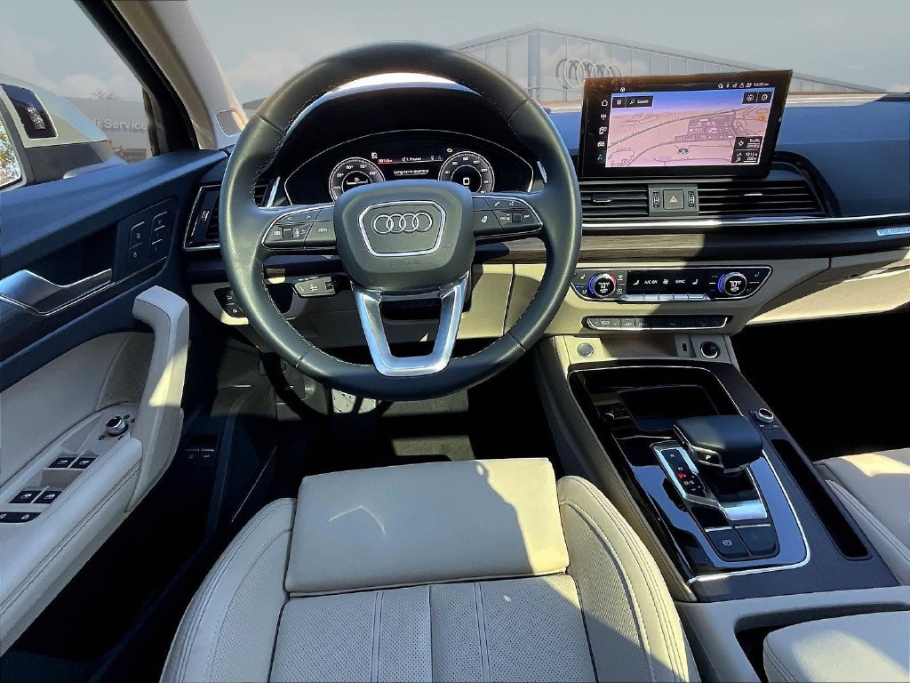 Used 2025 Audi Q5 e Premium Plus AWD/4WD image 10