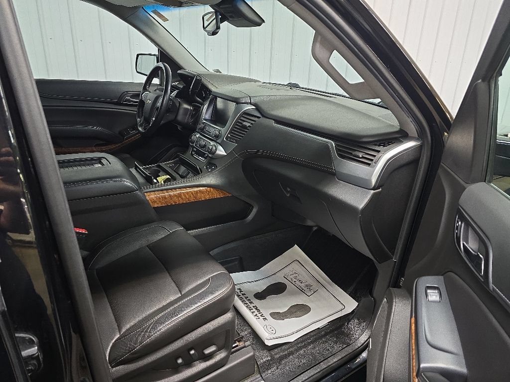 Used 2018 Chevrolet Tahoe Premier AWD/4WD image 17