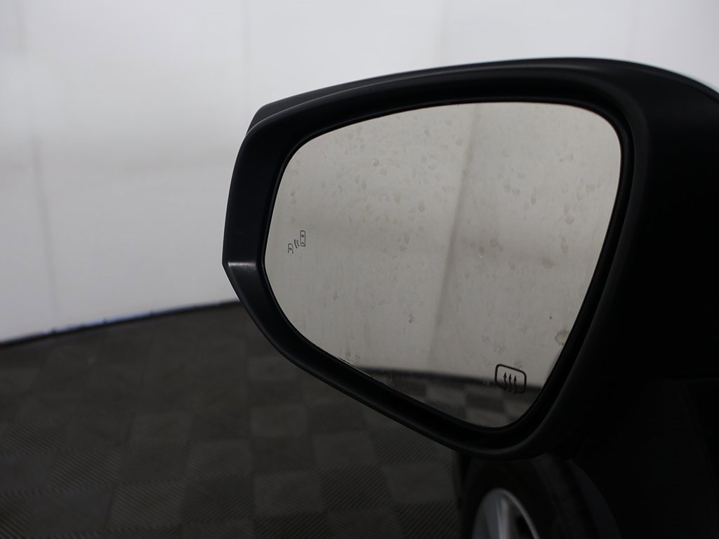 Used 2022 Toyota Highlander LE image 34