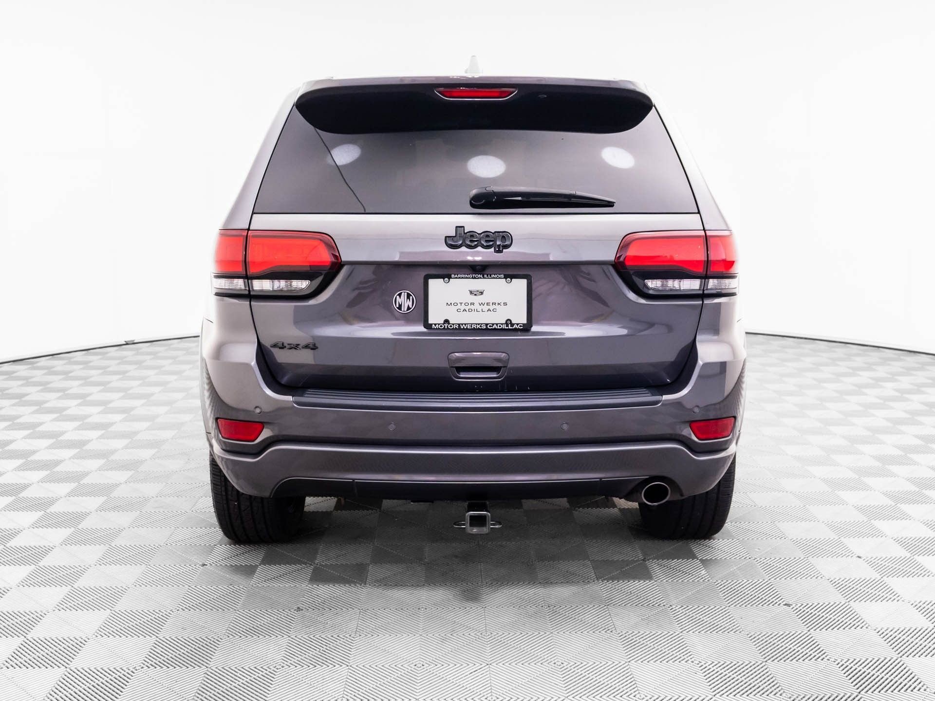 Used 2018 Jeep Grand Cherokee Altitude AWD/4WD image 5