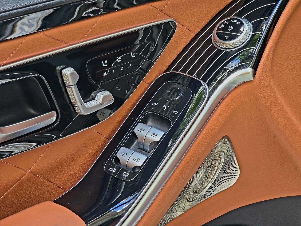 Used 2022 Mercedes-Benz S 580 4MATIC Sedan w/ Rear Seat Package image 73