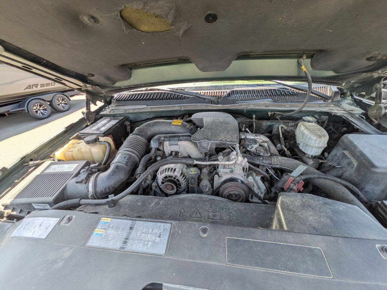 Used 2005 Chevrolet Silverado 3500 LS w/ Heavy-Duty Power Package AWD/4WD image 13