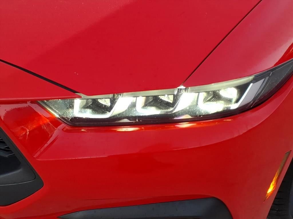 Used 2024 Ford Mustang Premium image 11