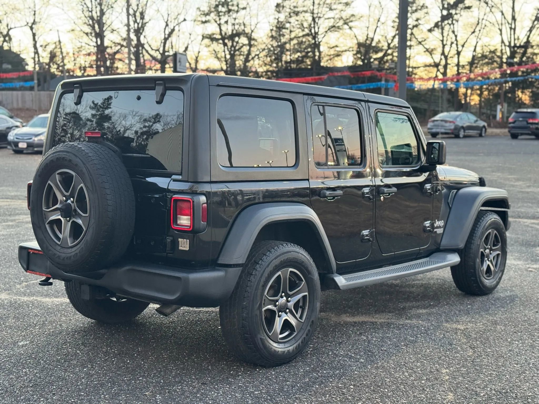 Used 2018 Jeep Wrangler Unlimited Sport S image 5