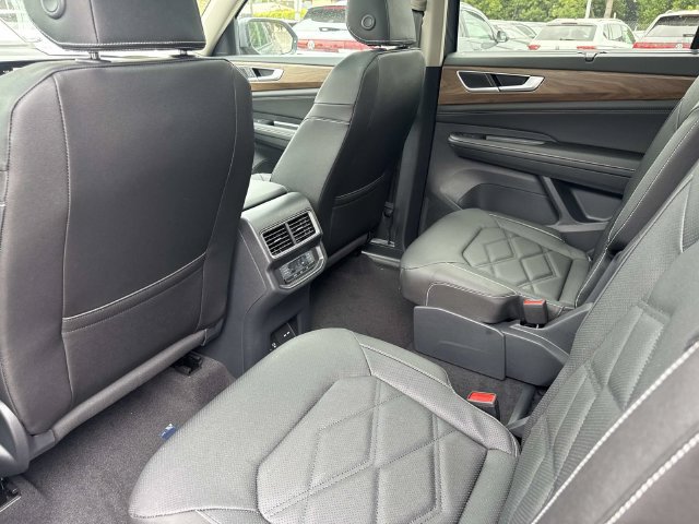 New 2026 Volkswagen Atlas SE FWD image 10