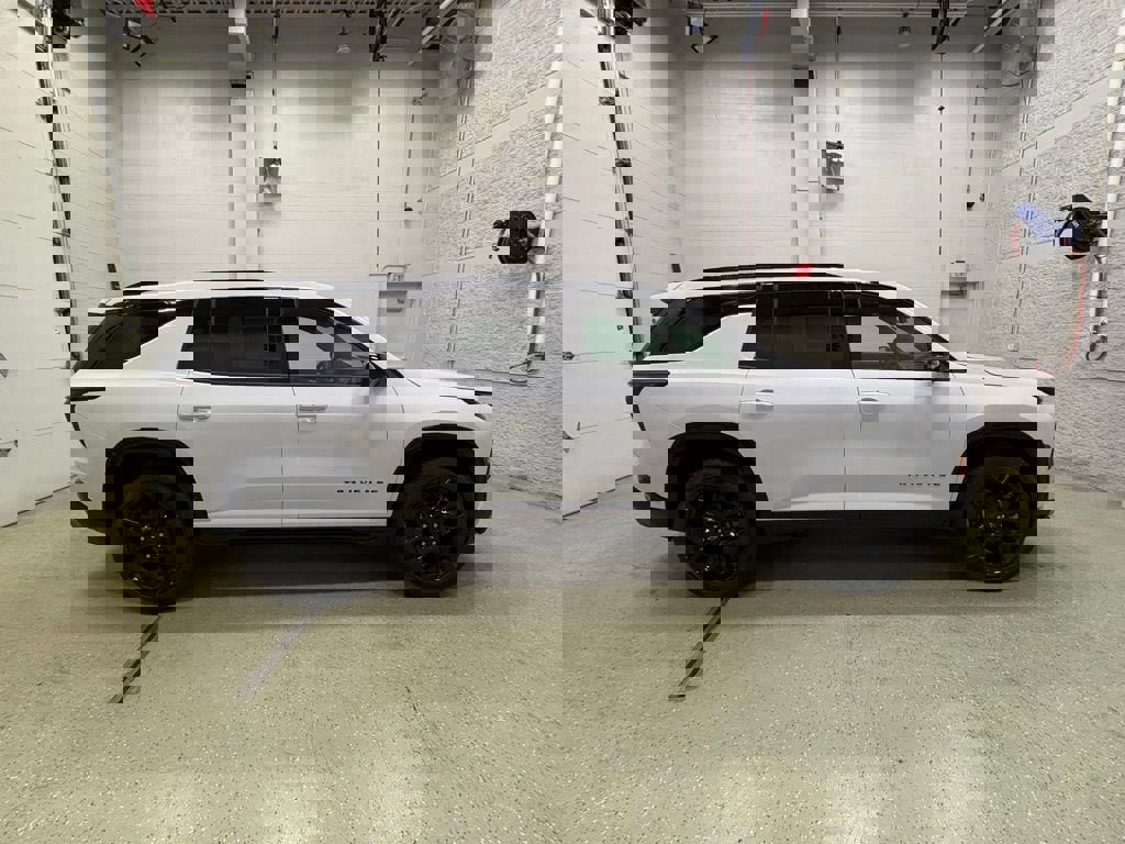 New 2026 Chevrolet Traverse RS AWD/4WD image 3