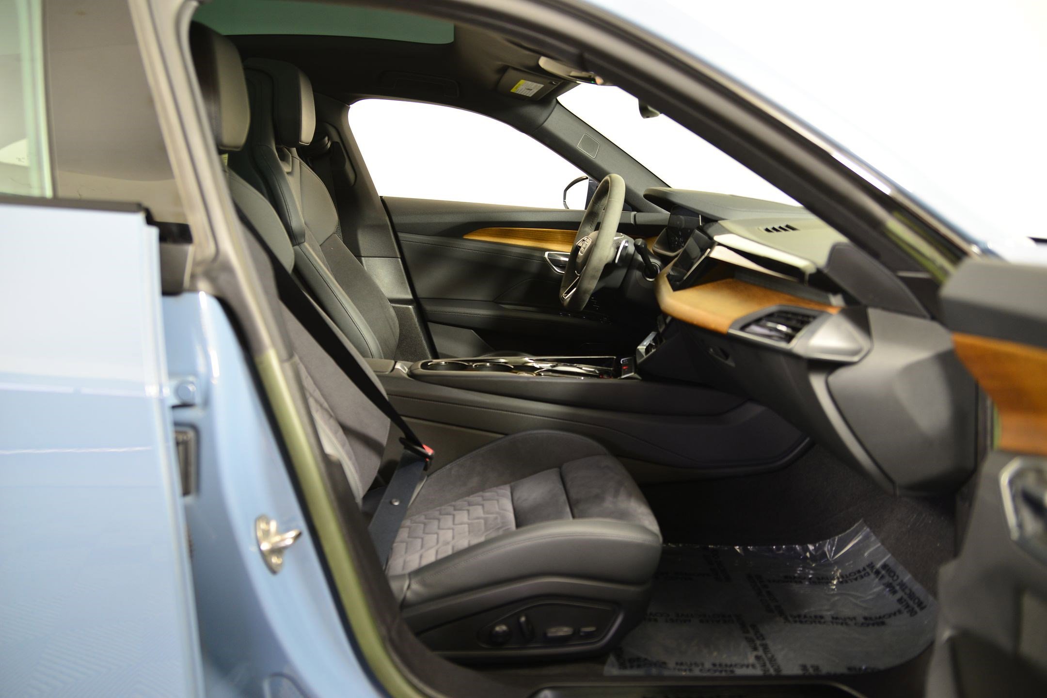 Certified 2023 Audi e-tron GT Premium Plus image 19