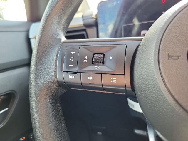 Certified 2025 Nissan Kicks SV image 25