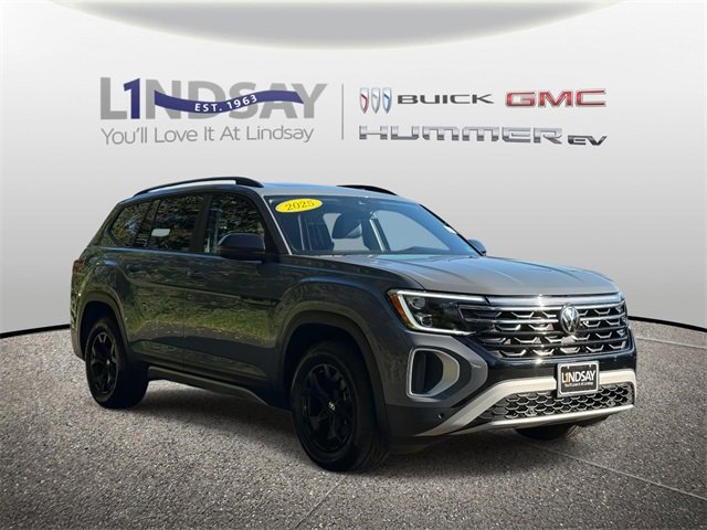 Used 2025 Volkswagen Atlas Peak Edition SE
