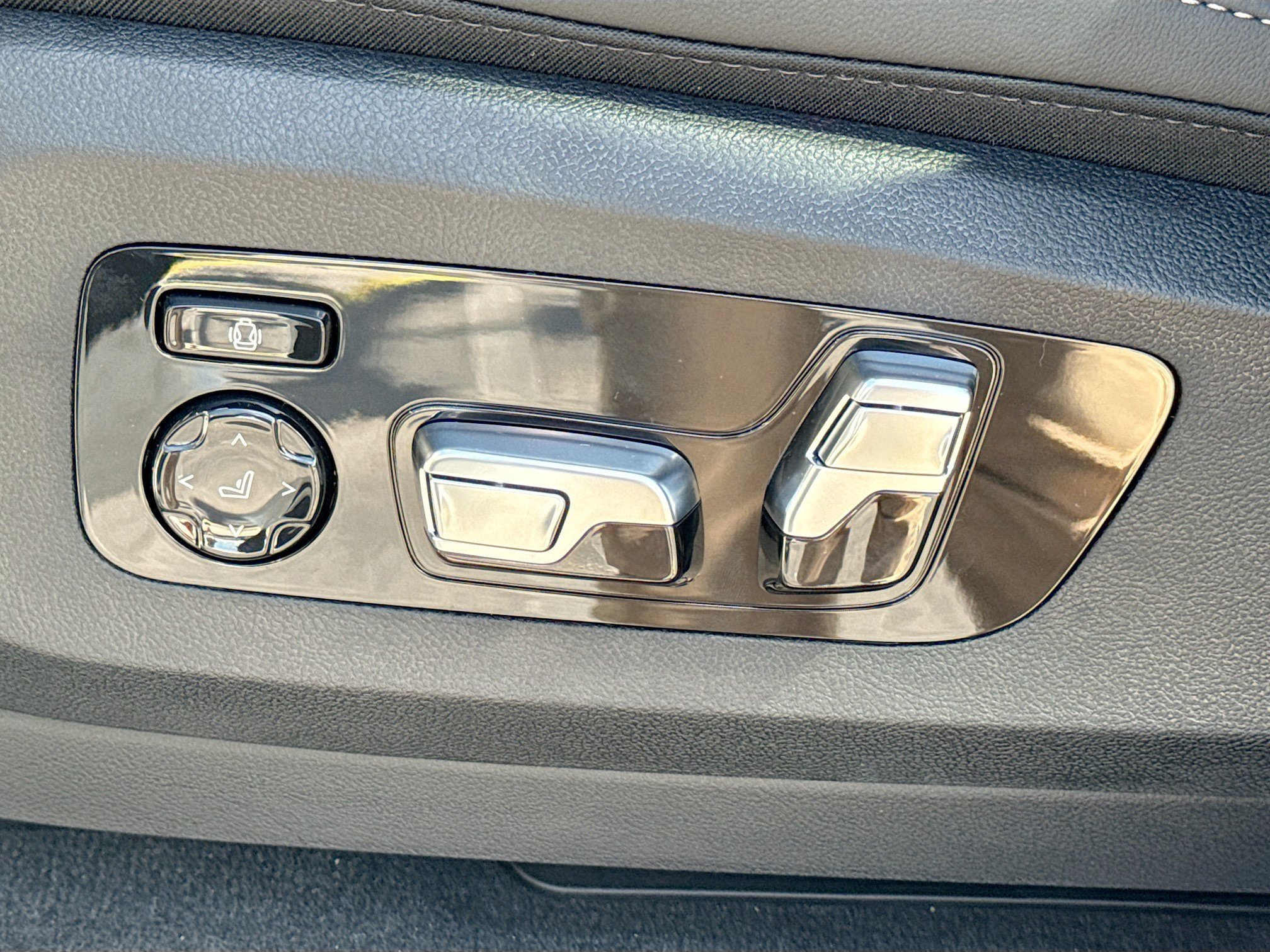 New 2026 BMW X5 M60i AWD/4WD image 26