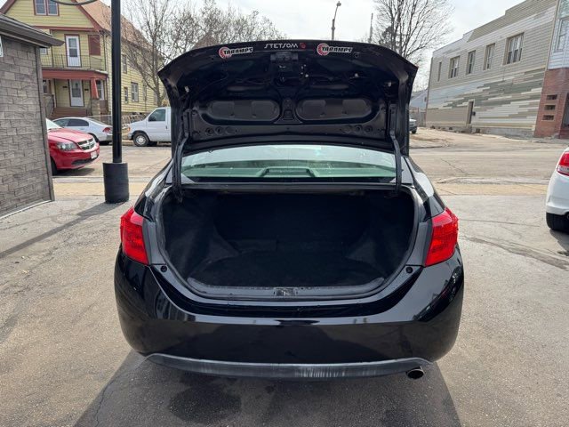Used 2018 Toyota Corolla SE image 23