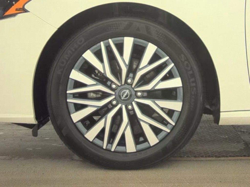 Used 2025 Nissan Altima 2.5 SV image 20