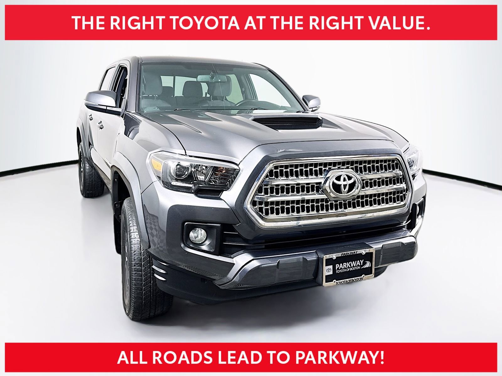 Used 2017 Toyota Tacoma TRD Sport image 1