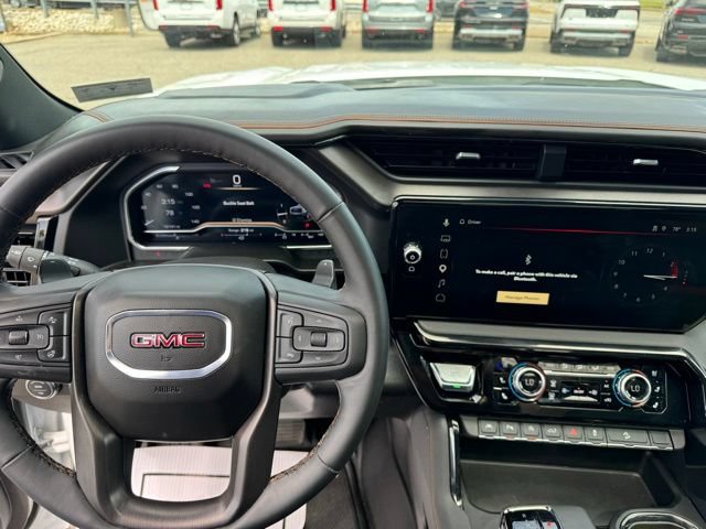 Used 2025 GMC Sierra 1500 AT4 w/ AT4 Premium Package AWD/4WD image 13