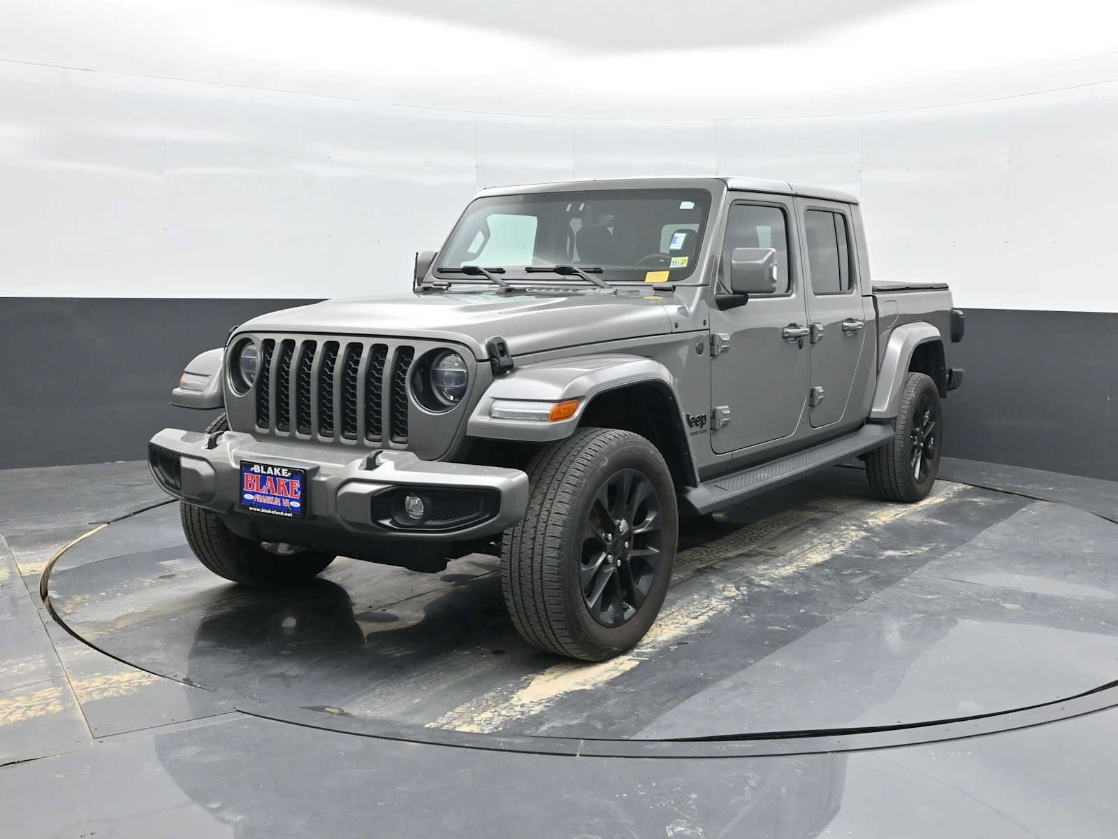Used 2022 Jeep Gladiator Overland AWD/4WD image 4