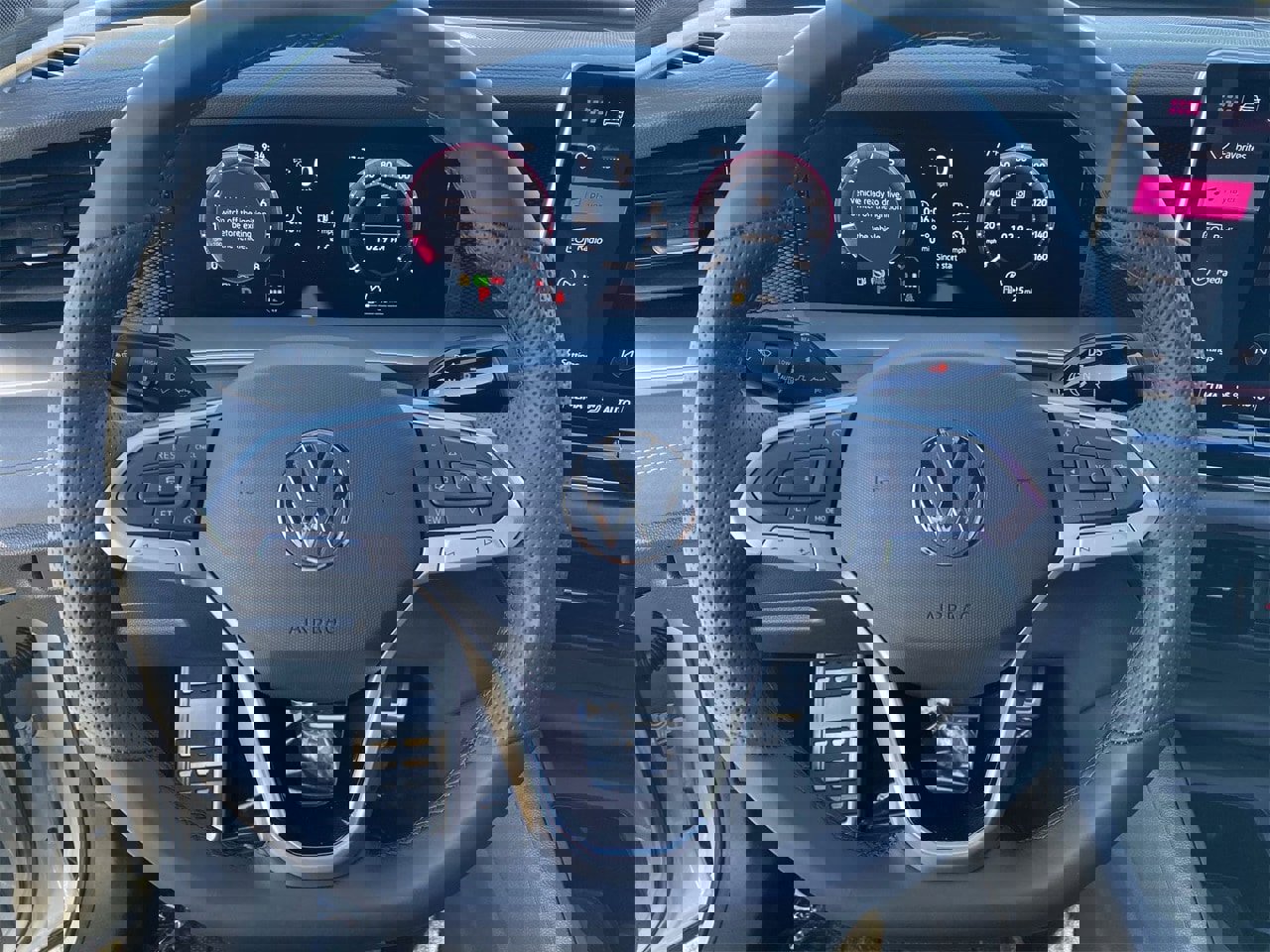 New 2026 Volkswagen Tiguan SE R-Line image 18