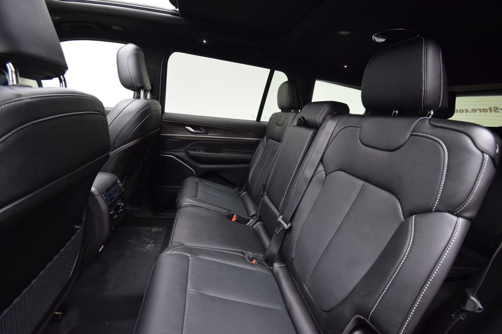 New 2026 Jeep Grand Cherokee L Limited image 38