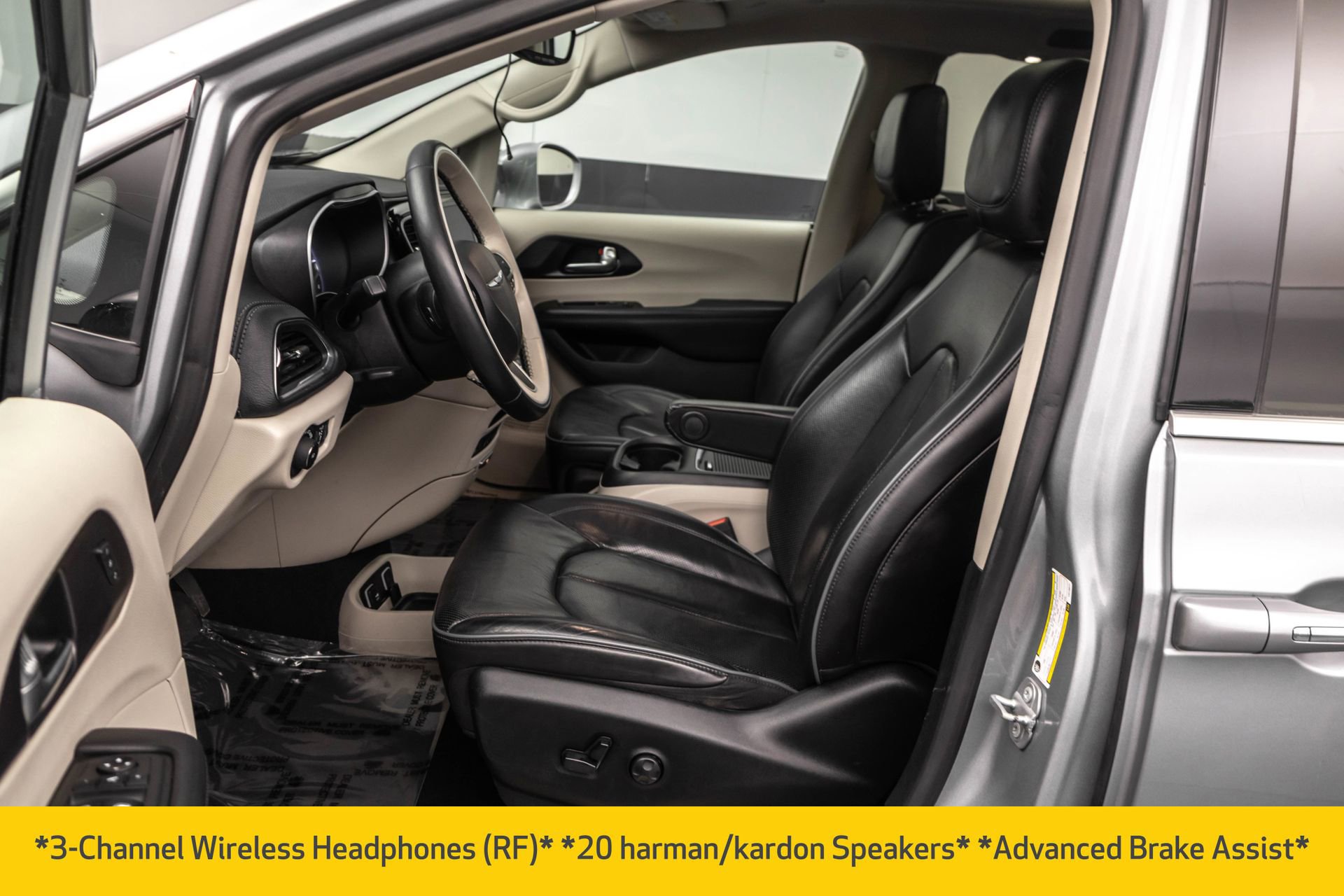 Used 2020 Chrysler Pacifica Limited w/ Advanced Safetytec Group FWD image 6