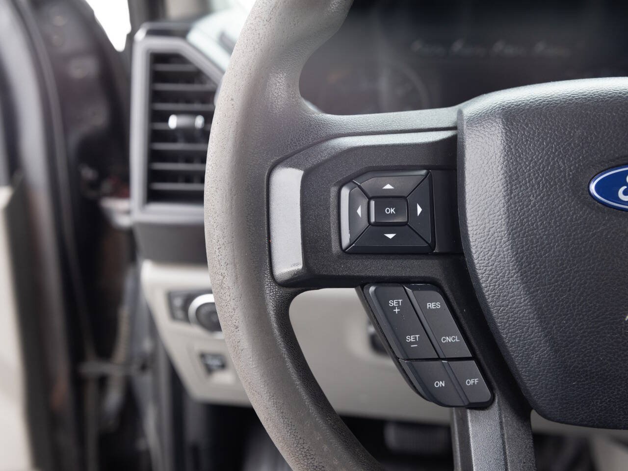 Used 2019 Ford F150 XL w/ Equipment Group 101A Mid AWD/4WD image 39
