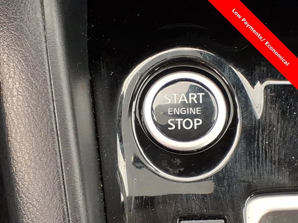 Used 2023 Nissan Versa SV image 20