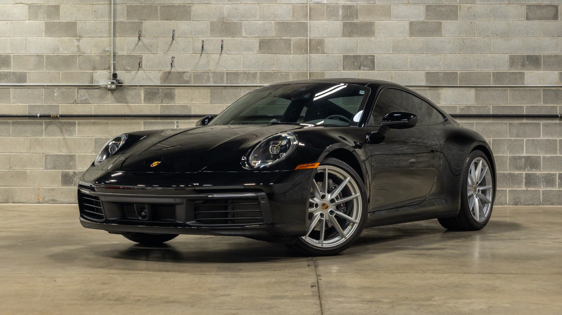Used 2020 Porsche 911 Carrera RWD image 3