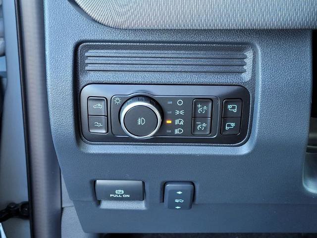 New 2026 Ford F250 Platinum image 14