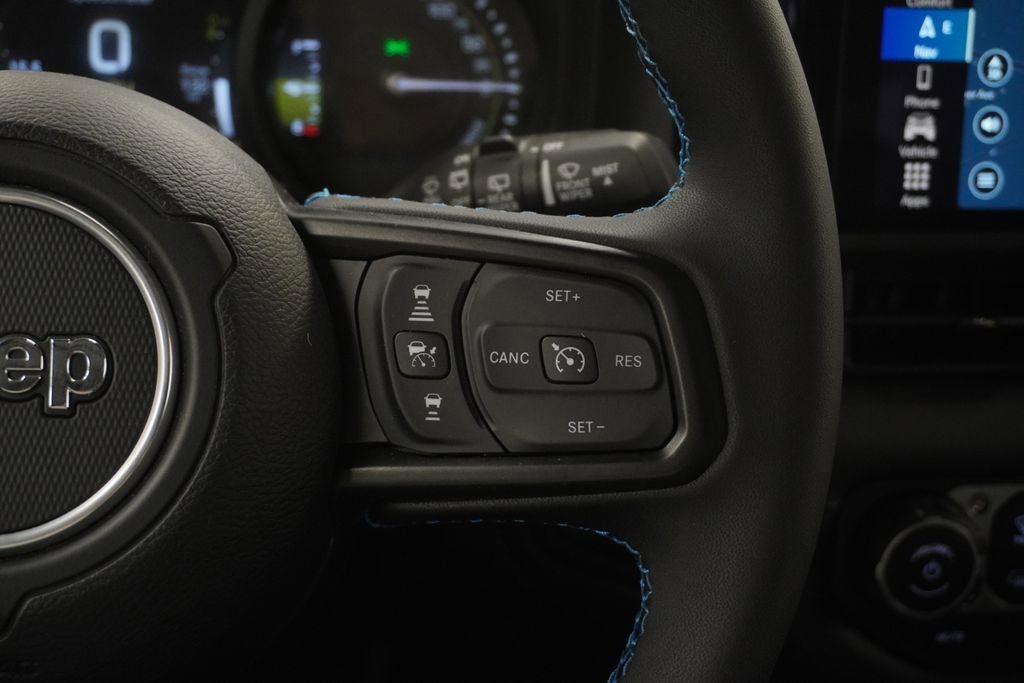 Used 2025 Jeep Wrangler Unlimited Rubicon 4xe AWD/4WD image 41