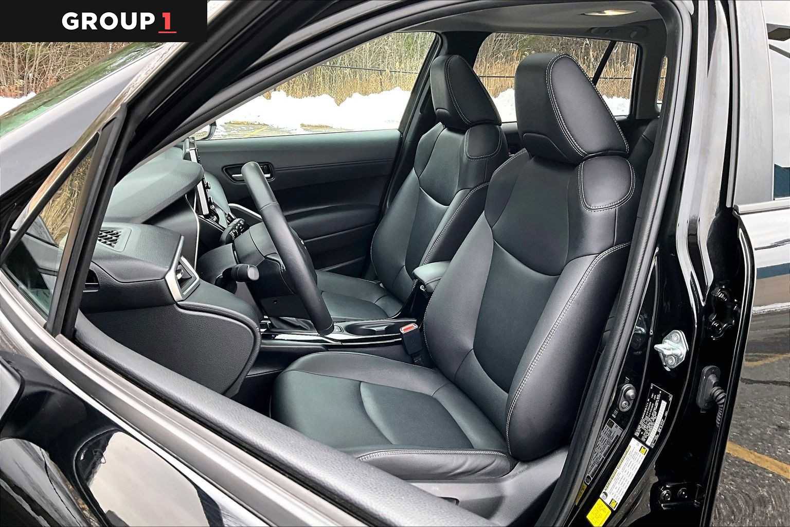 Certified 2022 Toyota Corolla Cross XLE w/ Convenience Package image 8