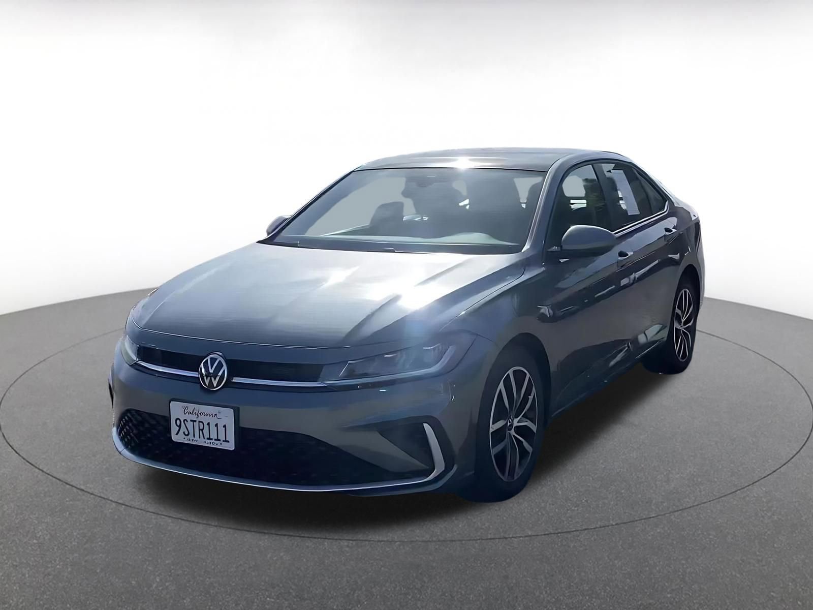 Used 2025 Volkswagen Jetta SE image 7