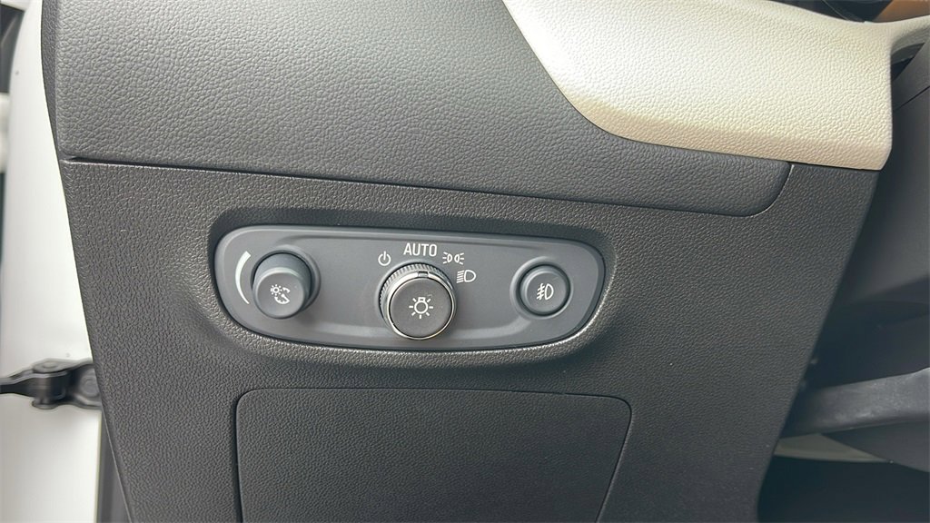 Used 2022 Buick Encore GX Select image 23