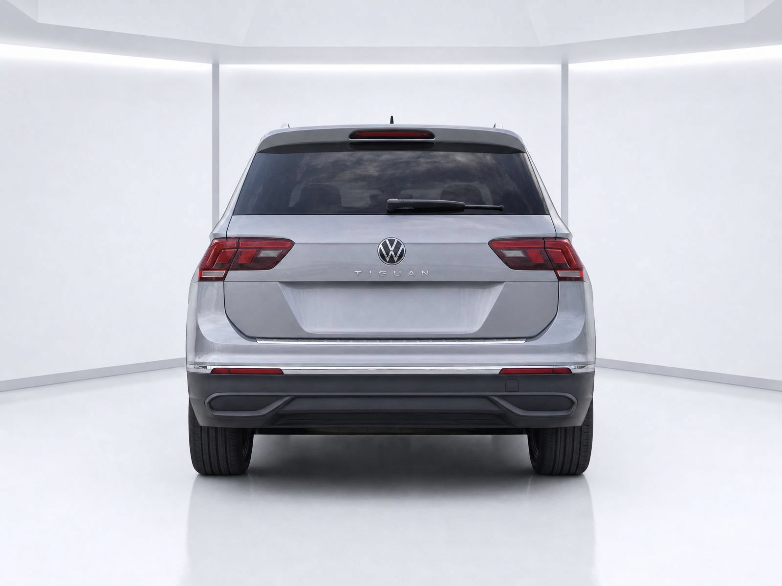 Used 2024 Volkswagen Tiguan S FWD image 4
