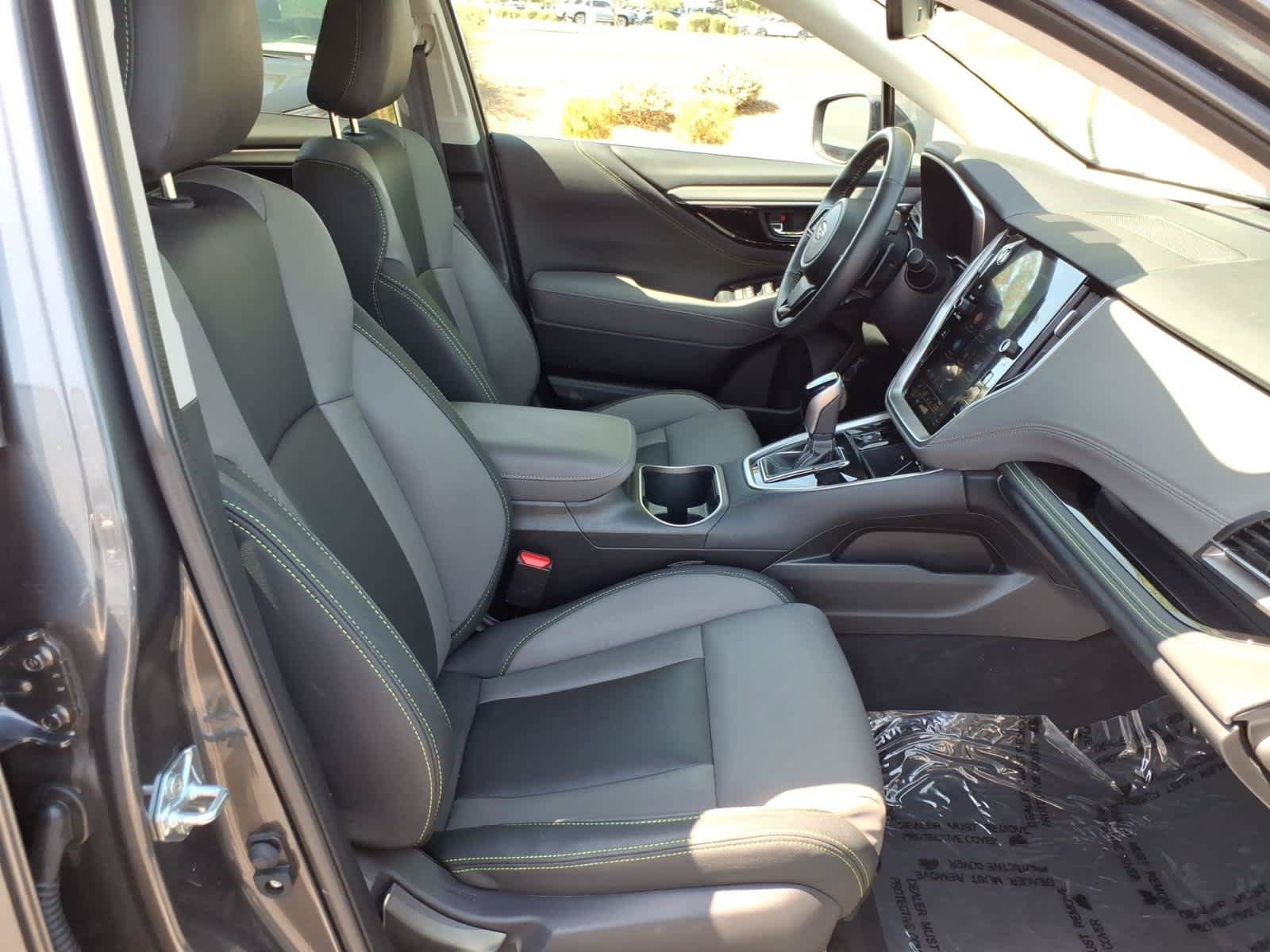 Certified 2025 Subaru Outback Onyx Edition AWD/4WD image 19