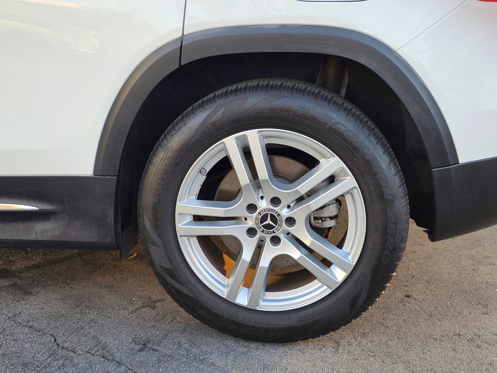 Used 2022 Mercedes-Benz GLB 250 4MATIC image 9