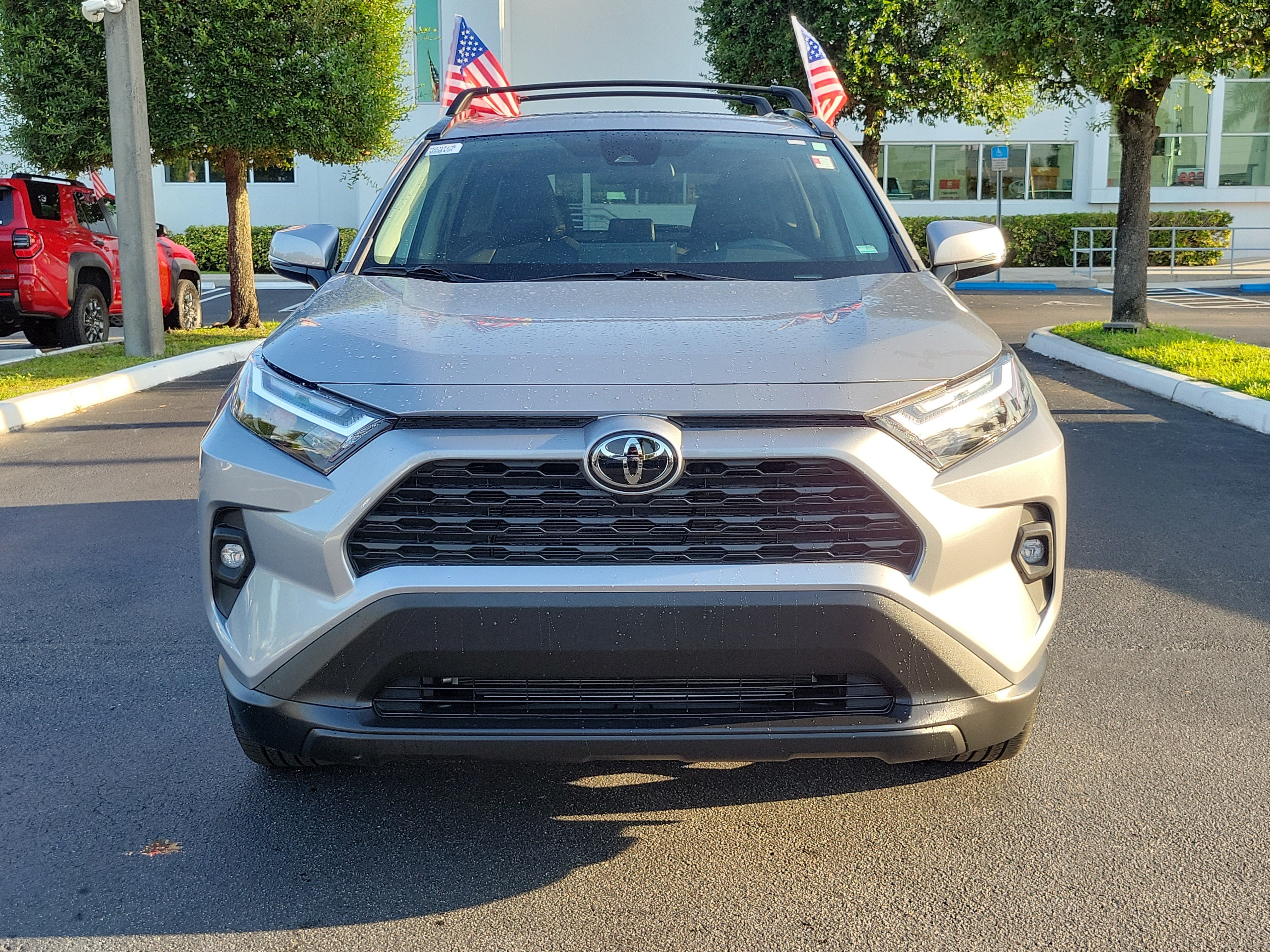 Used 2025 Toyota RAV4 XLE Premium FWD image 4