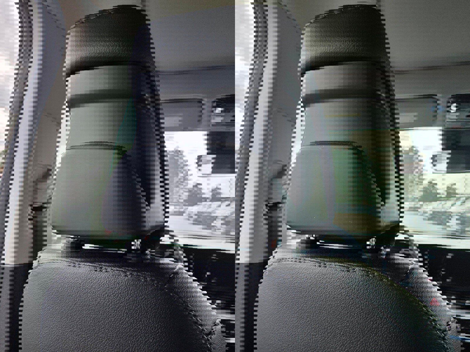 Used 2024 Kia Sportage SX image 18